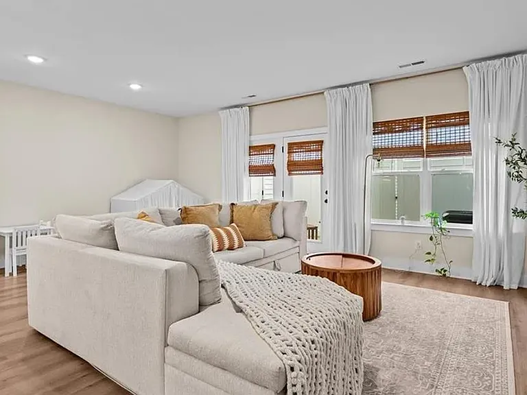 4902 Cannon Crossing Way — Photo 10