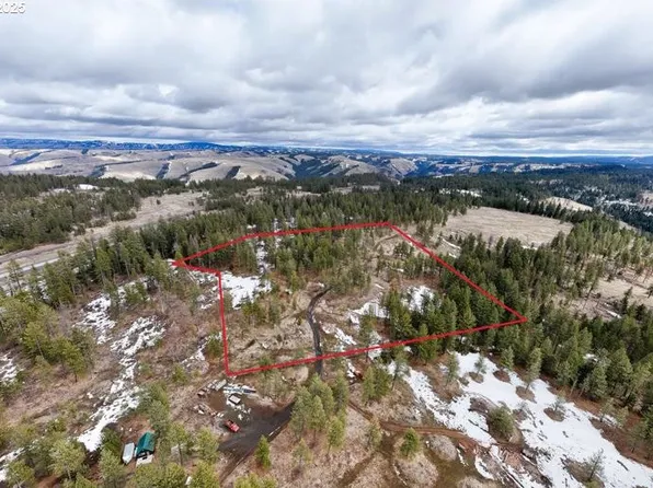 Huckleberry Ln, Pendleton, OR 97801