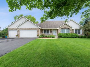 706 Silver Glen Rd, McHenry, IL 60050