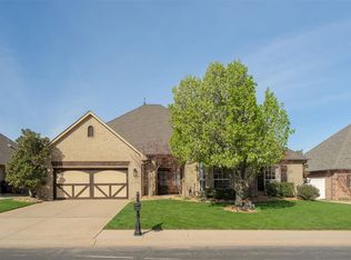 16601 Moorgate Ln, Edmond, OK 73012