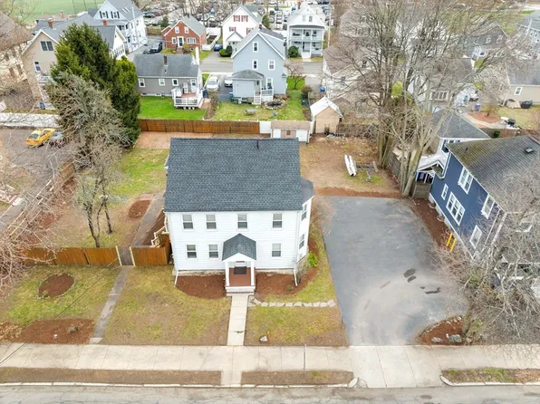 24 W Water St, Wakefield, MA 01880