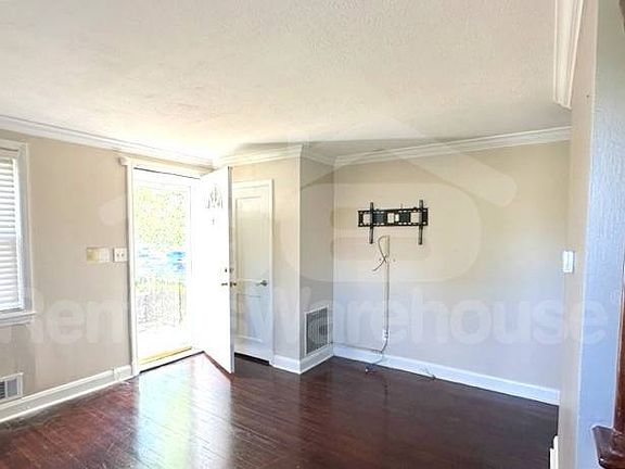 3rd image of 1310 Hillsway Ct