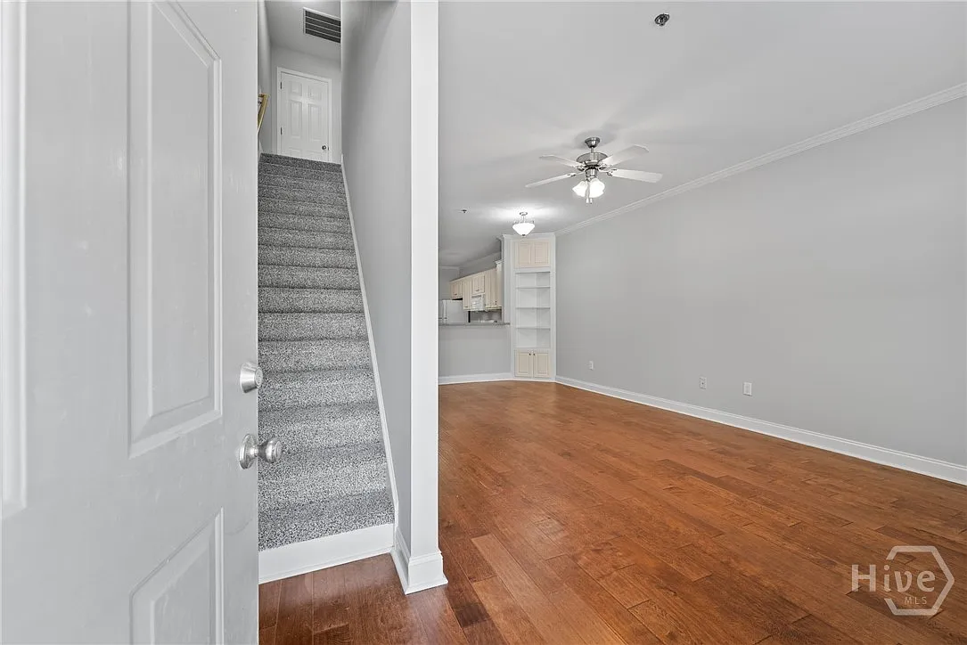 2 bed, 2.5 bath, 1184 sqft, $1,500 — Photo 3
