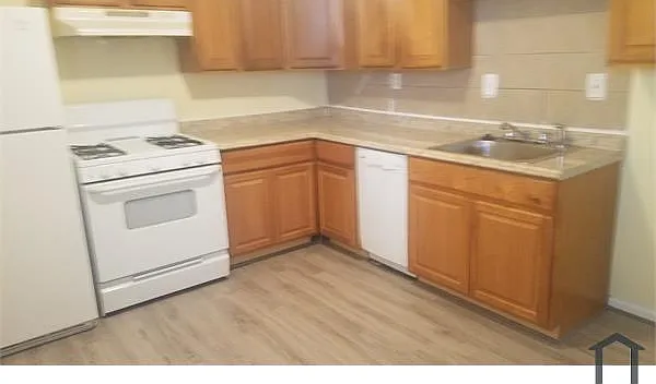 4 bed, 1778 sqft, $3,950 — Photo 4