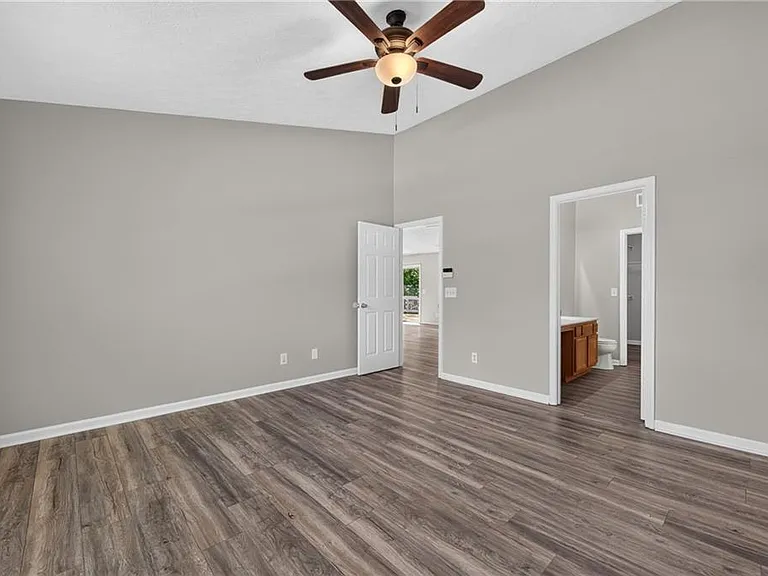 437 Waterbury Way — Photo 13