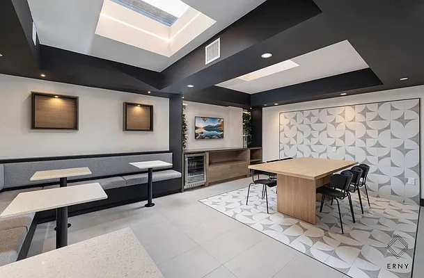 Rented by ERNY LLC | media 32