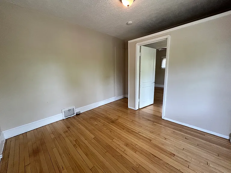 1566 Ridgewood Ave #2 — Photo 7