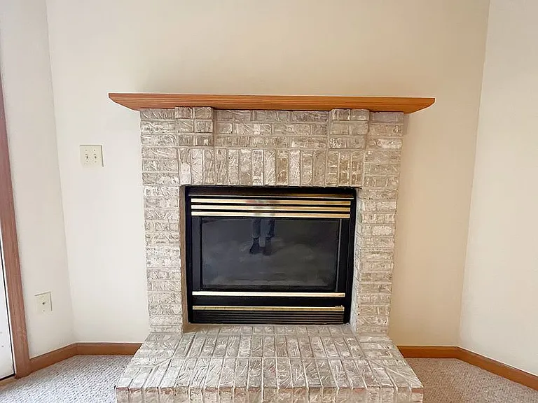 3520 Thornhill Cir E — Photo 5