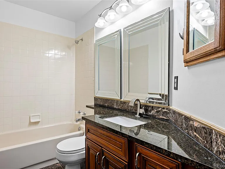 8725 Meadowlark Cir — Photo 12