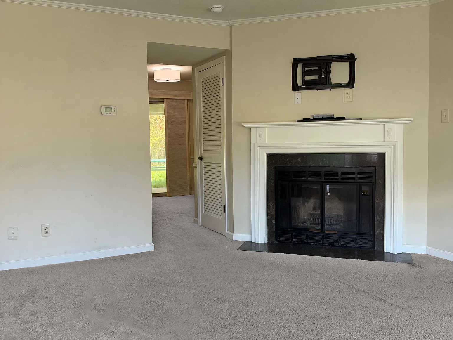 Country Glen Drive, - 4 — Photo 2