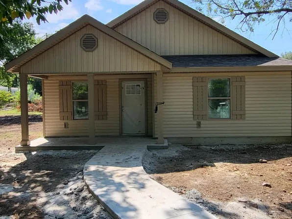 303 Poplar Street, Carterville, MO 64835