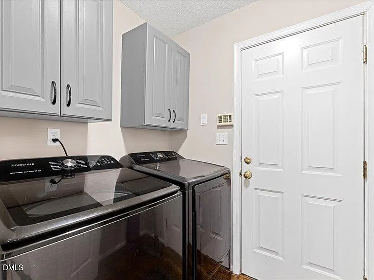 8625 Vanburgh Ct — Photo 13
