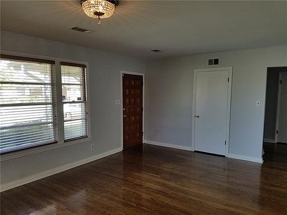 4th image of 54 Tribune St