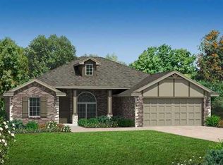 716 Manhatten Dr, Moore, OK 73160