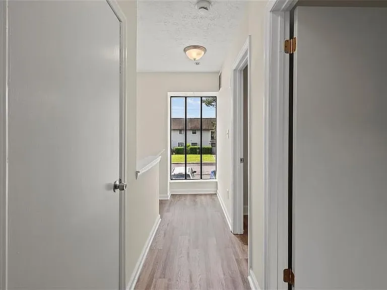 259 Country Club Dr — Photo 8