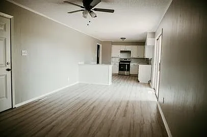 3 bed, 1476 sqft, $1,285 — Photo 4