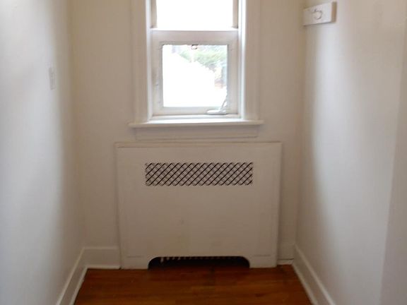 3rd image of 421 Daly Ave APT 7