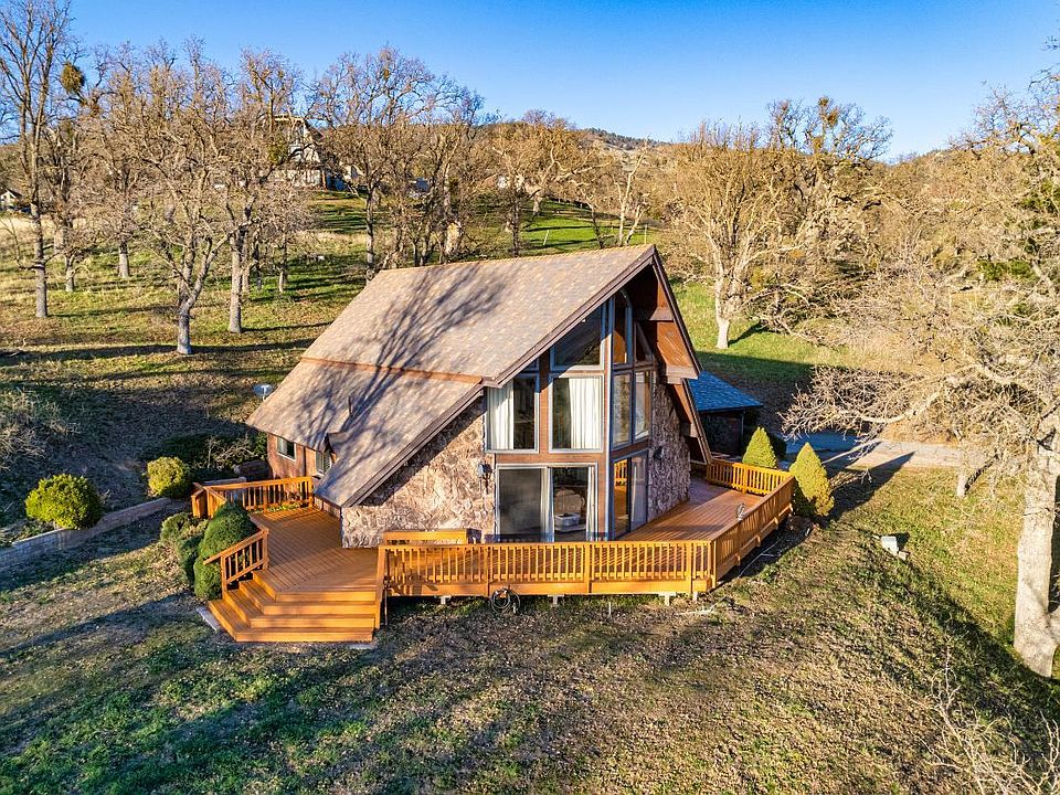 1st image of 24450 Oaktree Ct