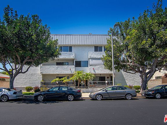 3rd image of 12629 Caswell Ave #4