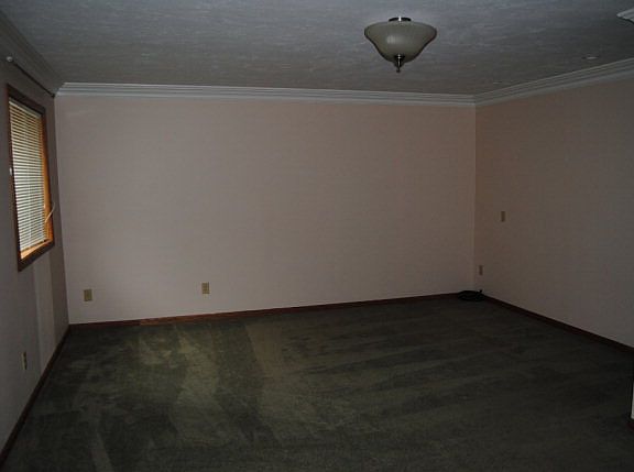 5th image of 2340 S Saint Clair Ave