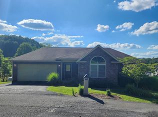 149 Ridge Point Cir, Daniels, WV 25832