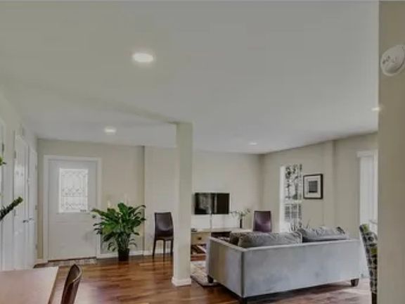 4th image of 618 Don Guilbeau Rd