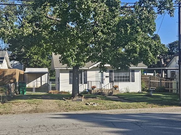2nd image of 4117 Parrish Rd