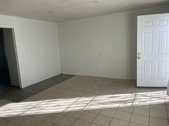 5th image of 108 W Fredricks St #1/2