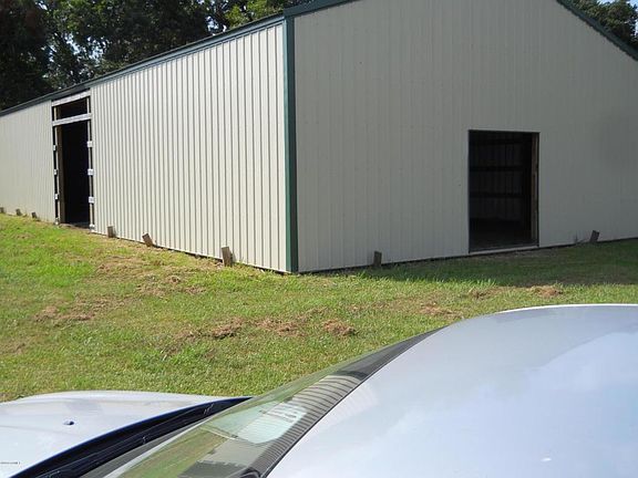 2nd image of 427 Minville Blvd