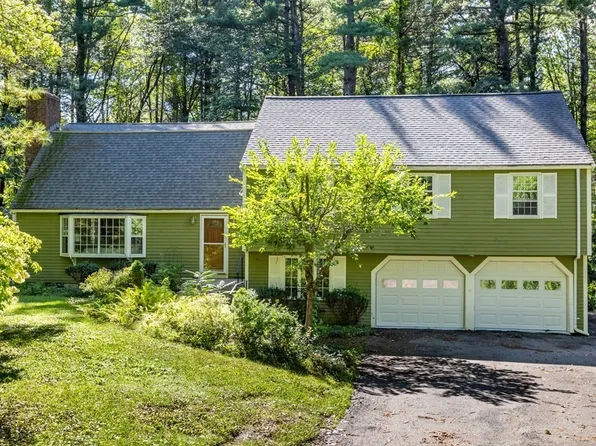 105 Virginia Farme Ln, Carlisle, MA 01741