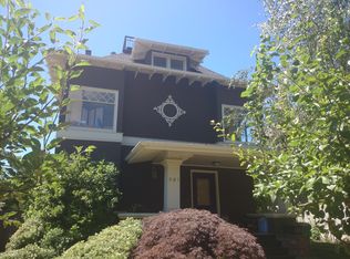 921 12th Ave E, Seattle, WA 98102