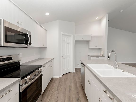 5th image of 651 S Jayo Ct