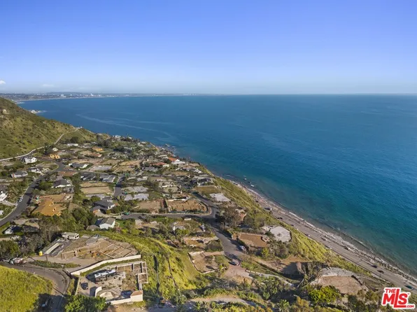 20541 Roca Chica Dr, Malibu, CA 90265