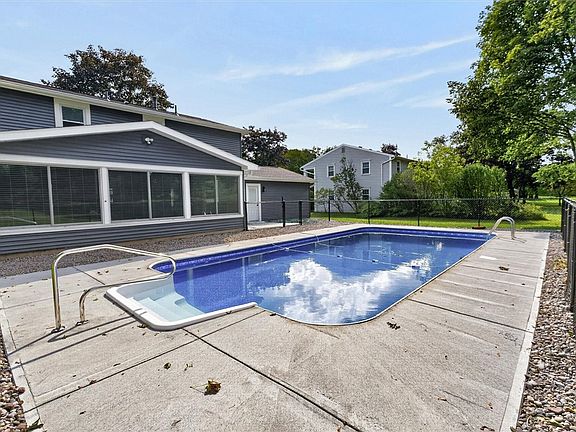 5th image of 39 Heatherwood Rd