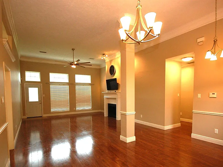 21818 Windsor Castle Dr — Photo 3