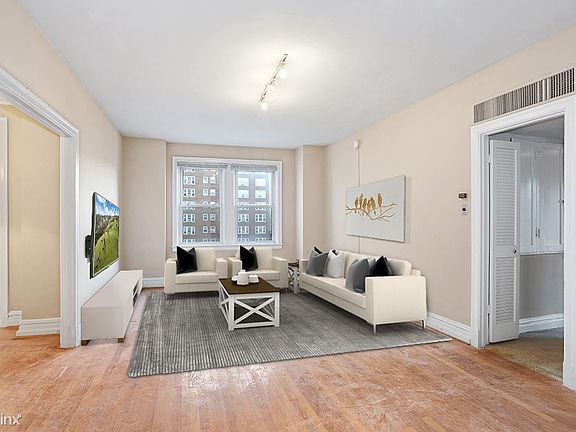 5th image of 275 Union Blvd APT 1610