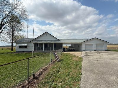 8141 N State Rd #67, Edwardsport, IN, 47528