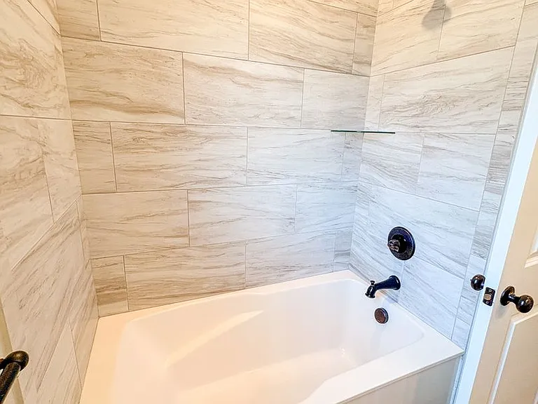 701 Juniper Dr — Photo 11