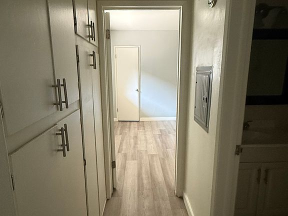 4th image of 8820 Owensmouth Ave #5