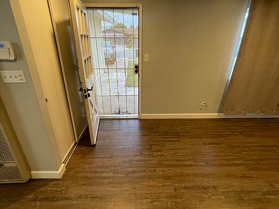 4th image of 1534 Ventura Way
