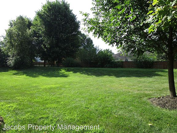 4th image of 2406 Thornberry Dr