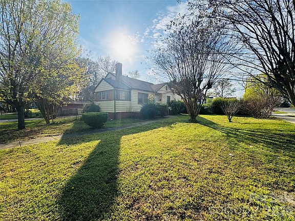 2nd image of 3101 Dogwood Ave