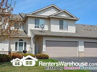 1204 Crystal Pl E, Chaska, MN 55318