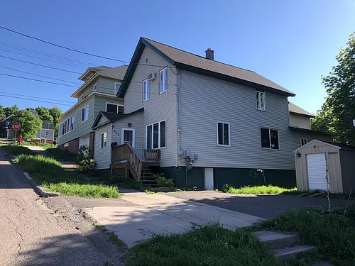 204 Quincy St Photo 1