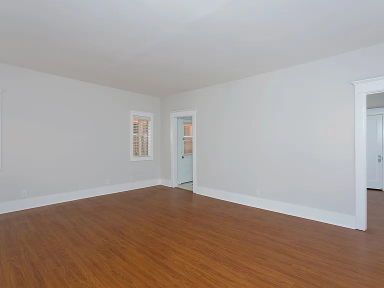 1711 E Ocean Blvd — Photo 10