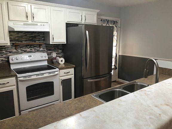 5th image of 704 Old Manchester Rd