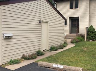 3304 Johnathan Ave, Bettendorf, IA 52722