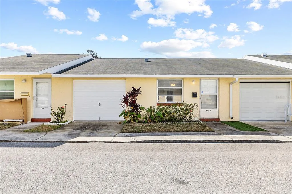 2 bed, 1.0 bath, 722 sqft, $1,350 — Photo 3