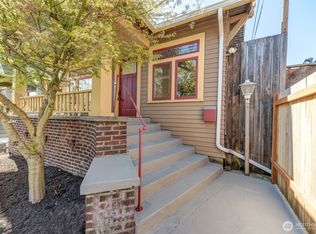 4429 4th Ave NE, Seattle, WA 98105