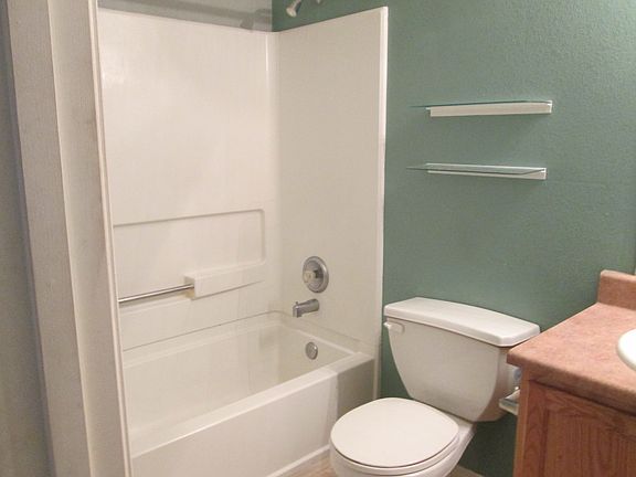 4th image of 608 Galleon Dr NW